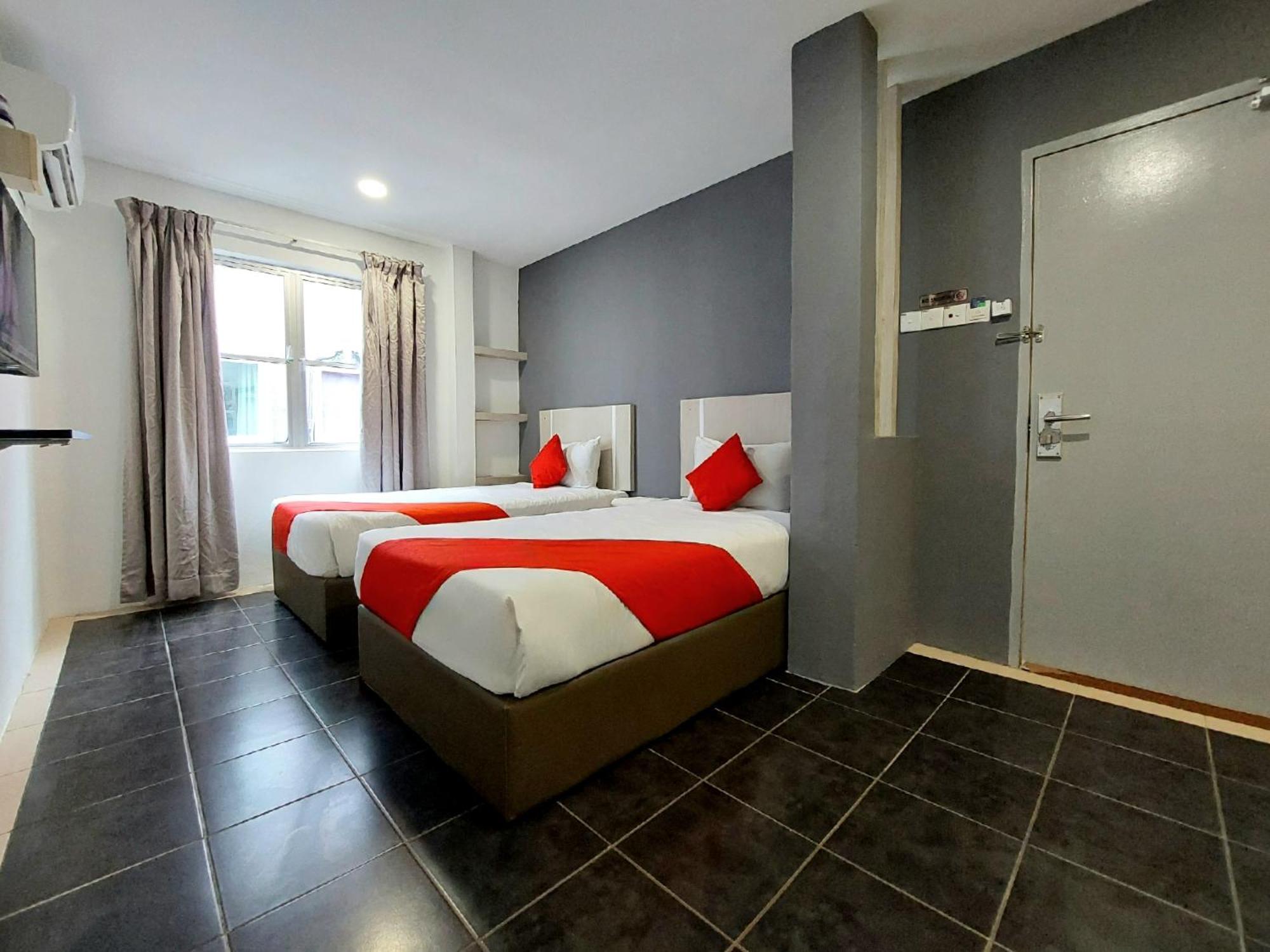 Malacca Good2Stay Budget Hotel L Lift L Coway Water L Wifi6 L Laundromat מראה חיצוני תמונה